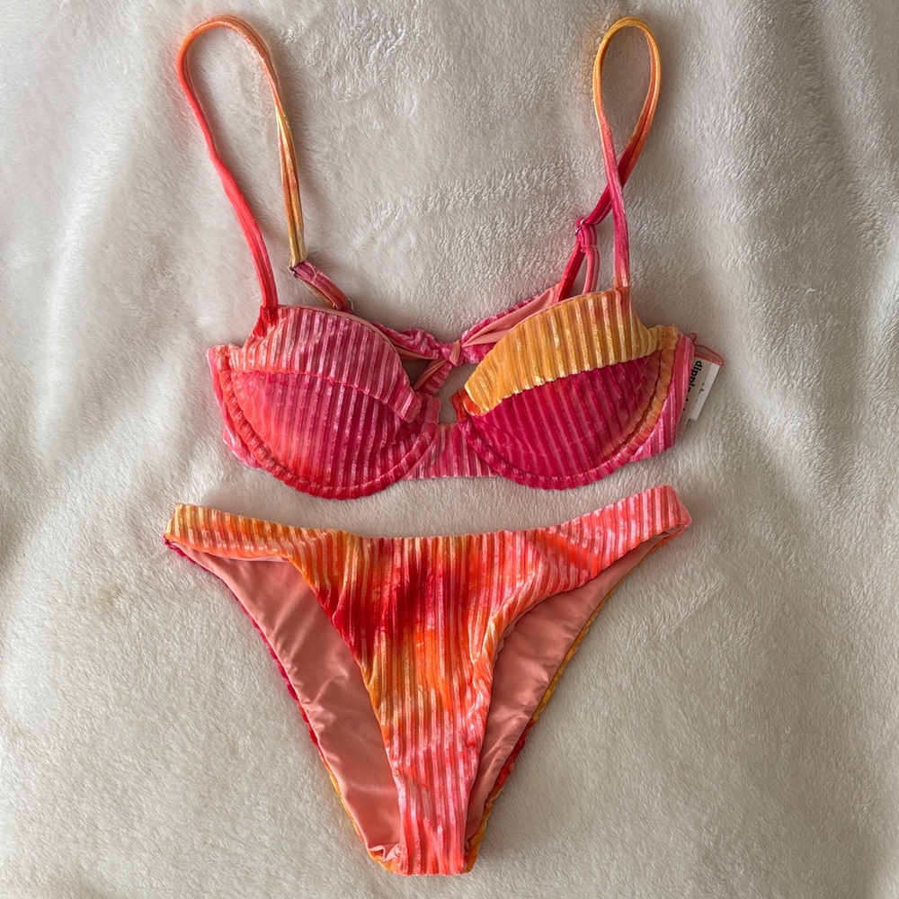 Dippin' Daisy's Pink and Orange Bra Set
